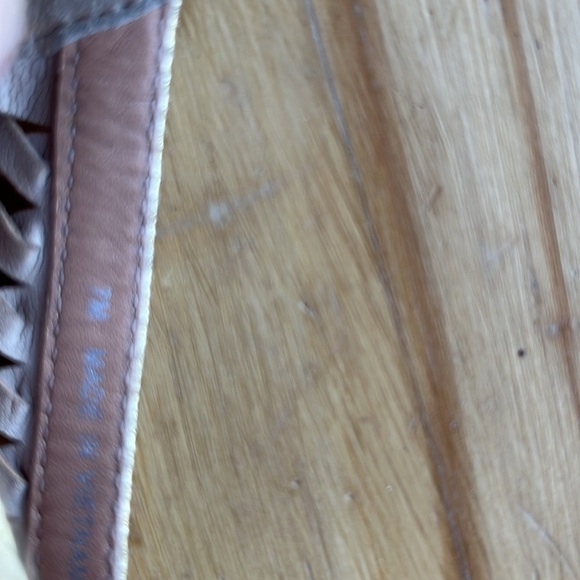 Tory Burch Huarache Slip Ons - Size 7M - Picture 10 of 12